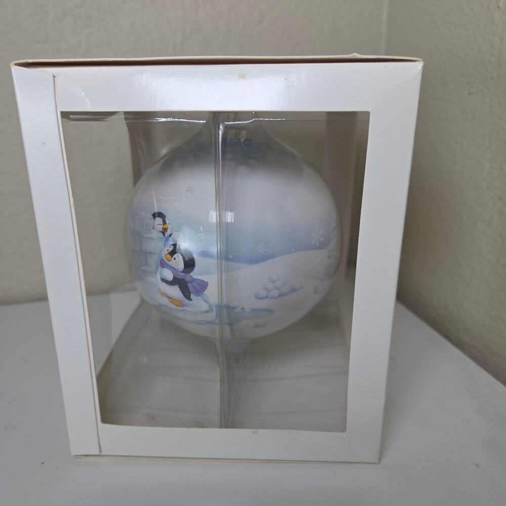 Hallmark Keepsake 2008 Having a Snowball Ceramic Christmas Ornament Penguins - Picture 5 of 5